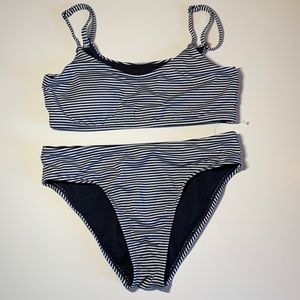 Gap size 10 teen swim suit top and bottom